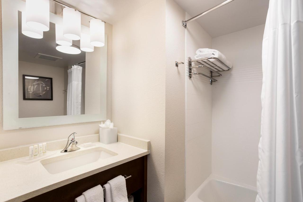 Towneplace Suites By Marriott San Mateo Foster City Exteriör bild