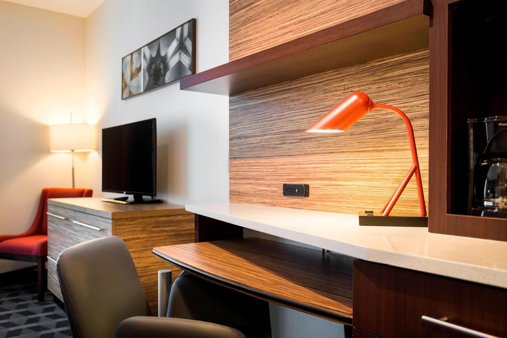 Towneplace Suites By Marriott San Mateo Foster City Exteriör bild