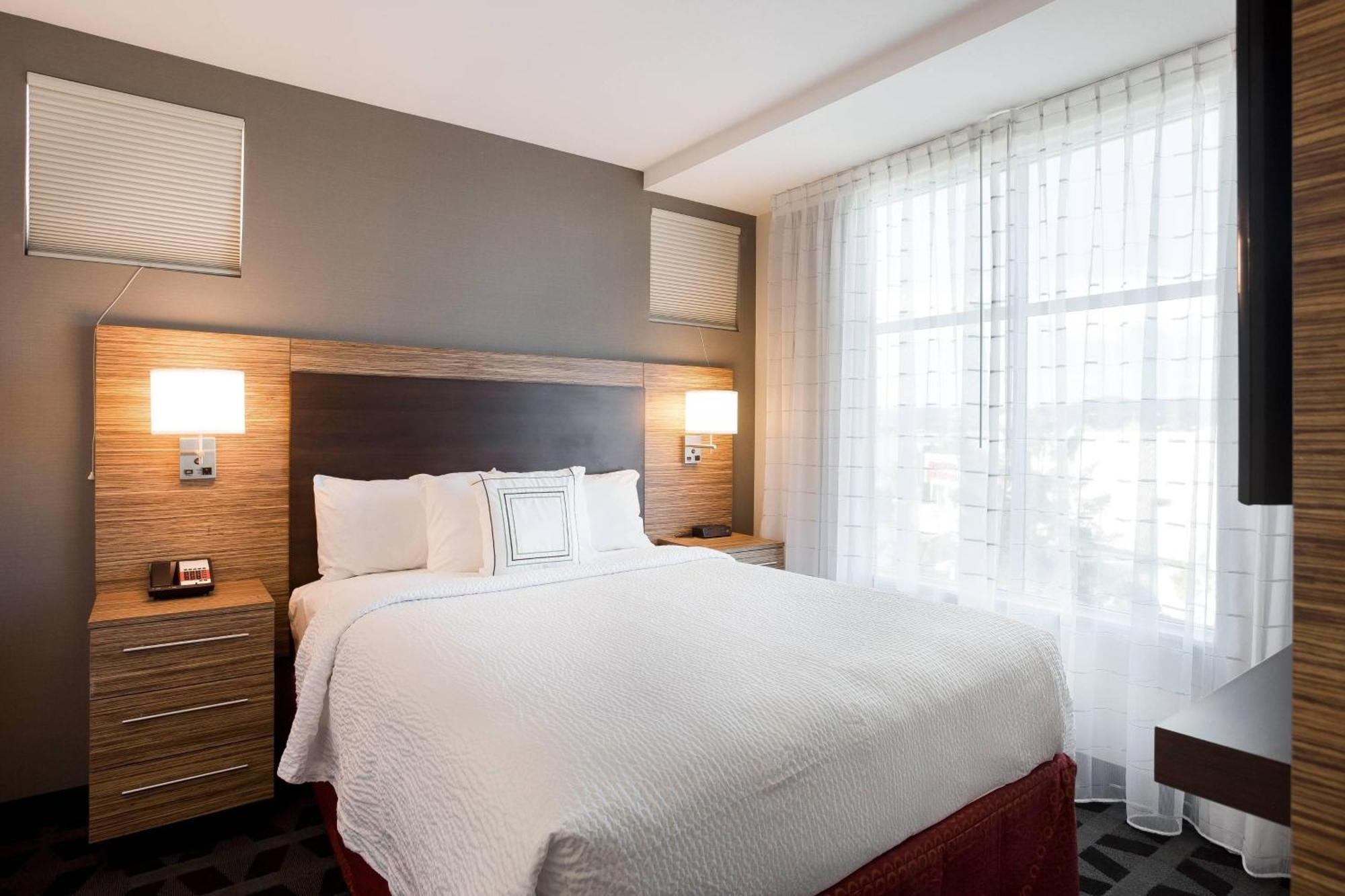 Towneplace Suites By Marriott San Mateo Foster City Exteriör bild